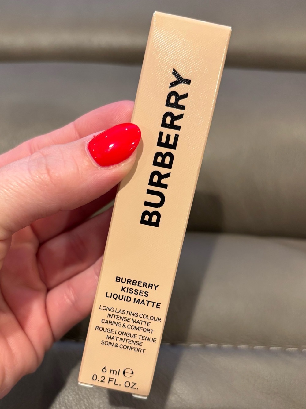 Burberry Kisses Liquid Matte Lipstick #14 Delicate Rose - Picture 2 of 5